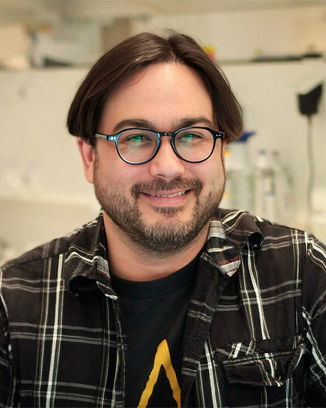 Dr. Cody Geary is a scientist working at the crossroads of RNA biology, nanotechnology, and synthetic biology. RNA Origami Dr. Cody Geary